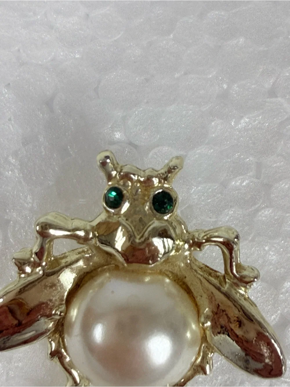 N/A elegant bee